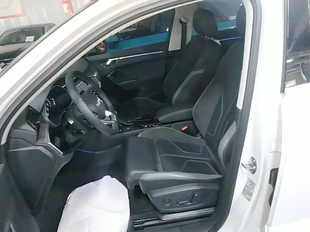 Audi Q3 Sportback — миниатюра 15
