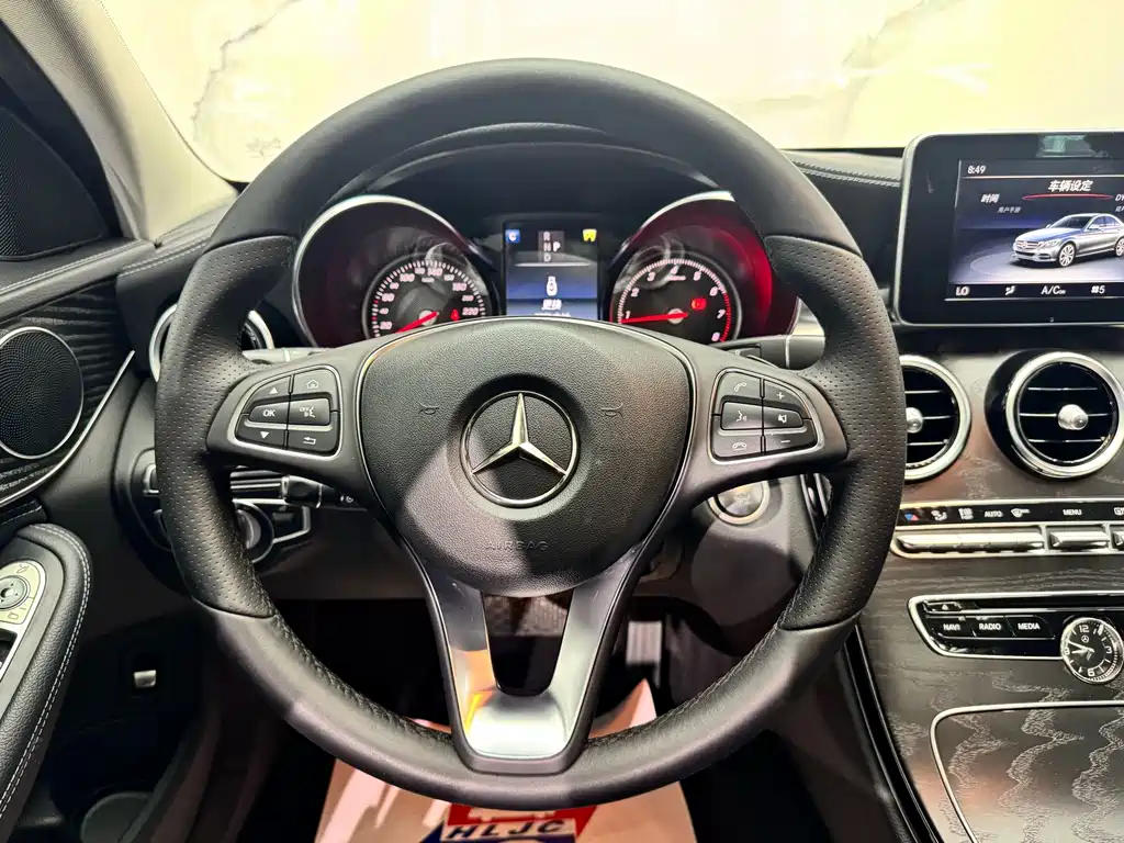Mercedes-Benz C-Class — миниатюра 10