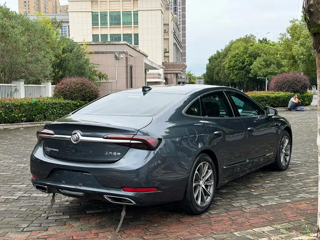 Buick LaCrosse — миниатюра 12