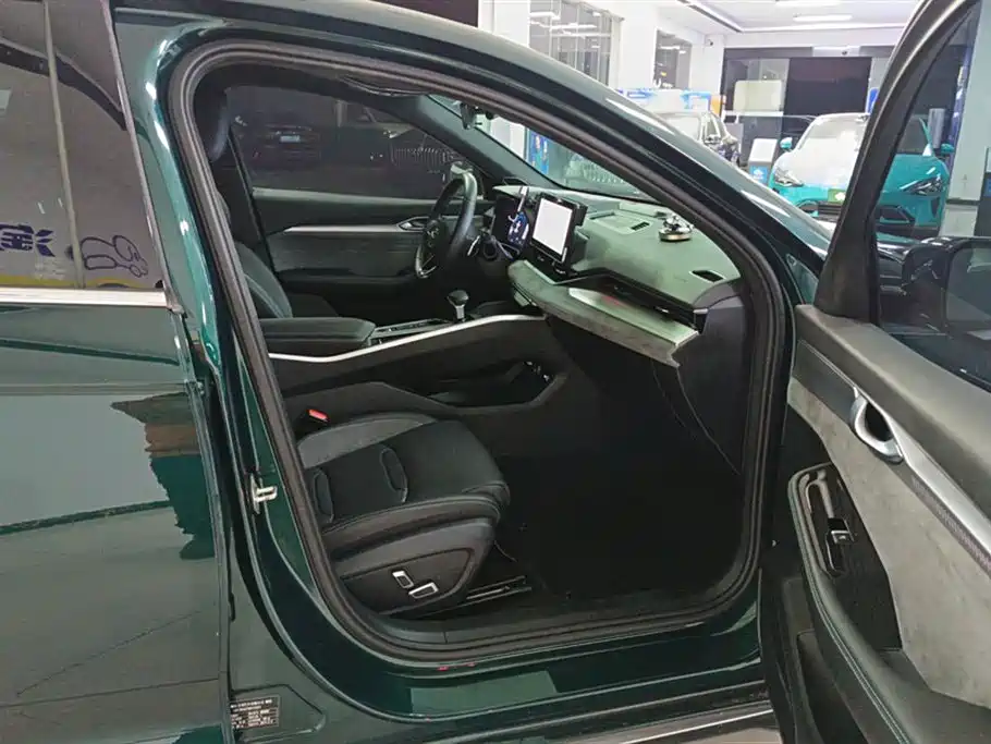 GEELY AUTOMOBILE XINGRUI