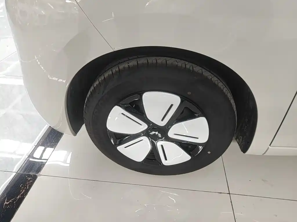 Wuling MINIEV — миниатюра 23