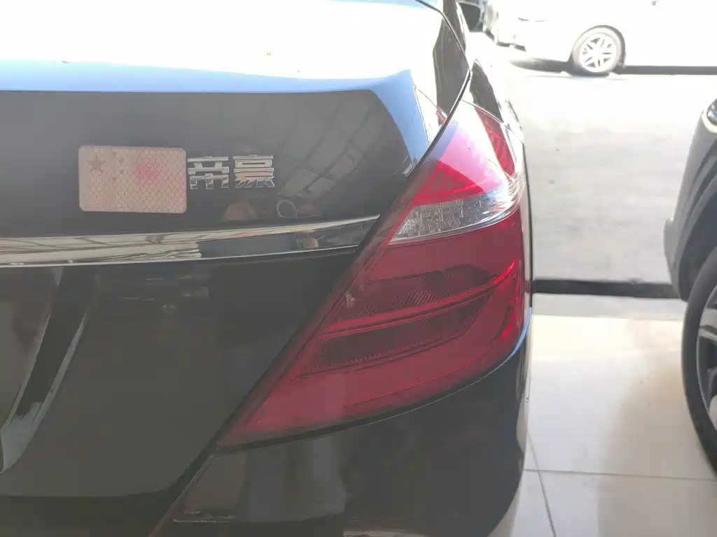 Geely Emgrand — миниатюра 8