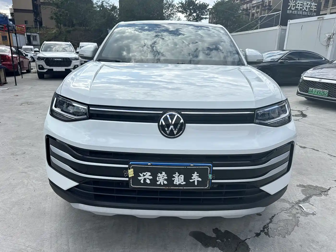 Volkswagen Tharu