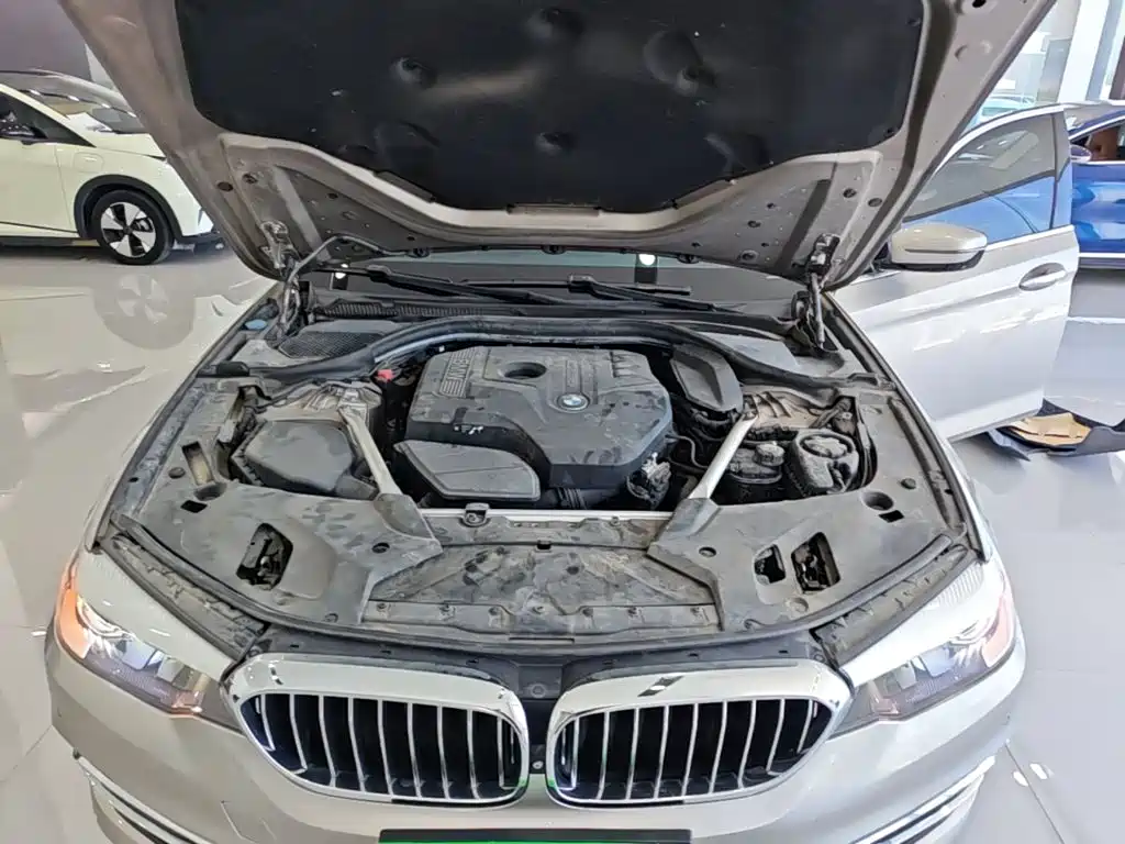 BMW 5 Series — миниатюра 20