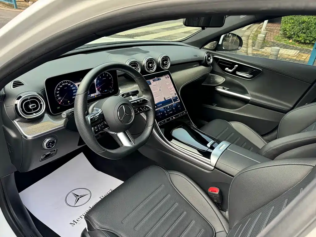 Mercedes-Benz C-Class — миниатюра 7