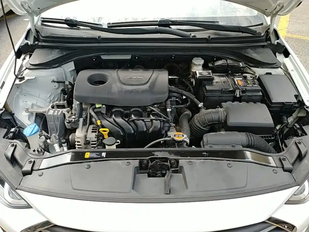 Hyundai Elantra — миниатюра 20