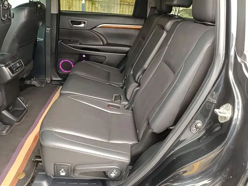 Toyota Highlander — миниатюра 17