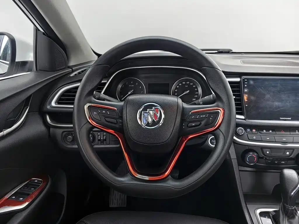 Buick Excelle — миниатюра 11