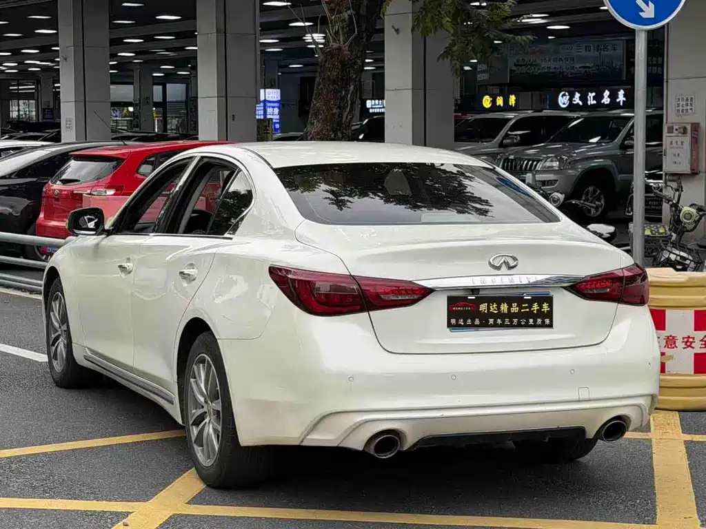Infiniti Q50L — миниатюра 4