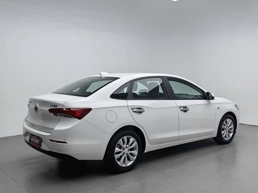 Buick Excelle — миниатюра 2