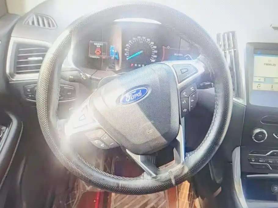 Ford Edge — миниатюра 15