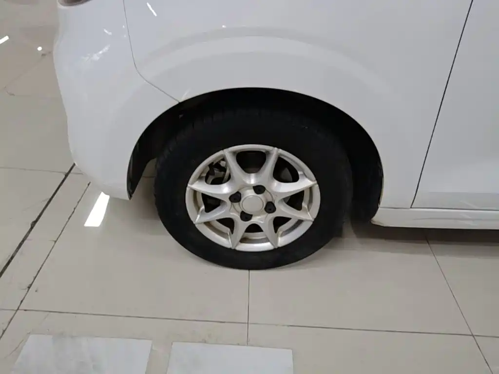 Roewe Clever — миниатюра 23