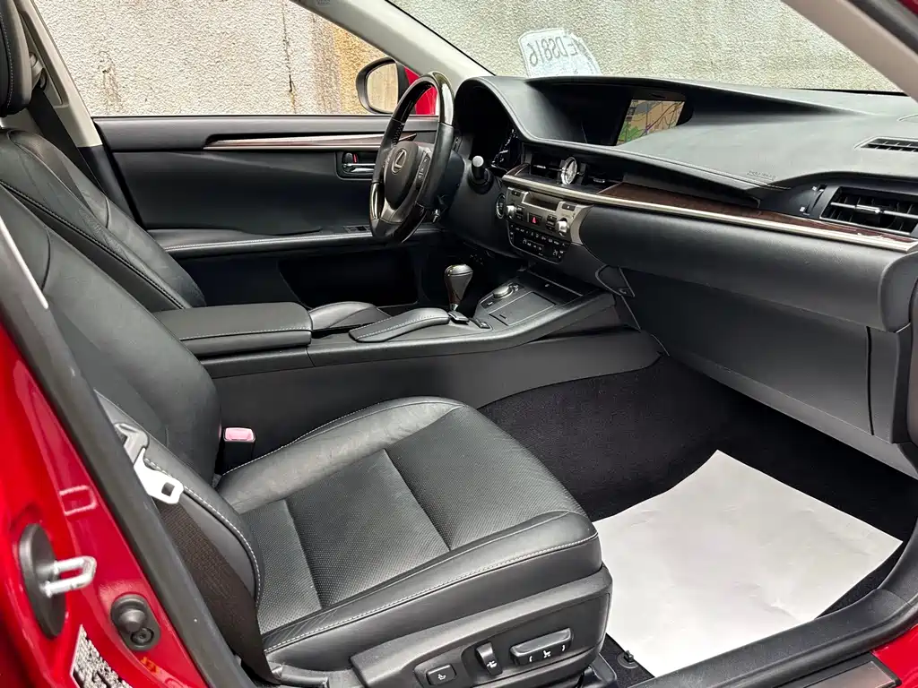 Lexus ES — миниатюра 33