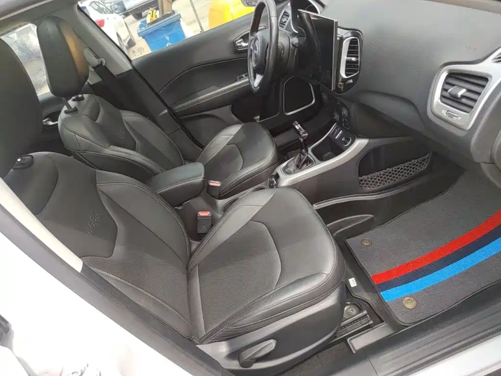 Jeep Compass — миниатюра 25