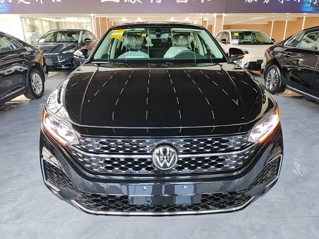 Volkswagen Passat 2026 380TSI