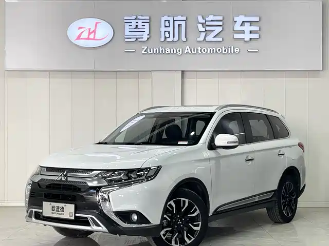 MITSUBISHI OUTLANDER 2019