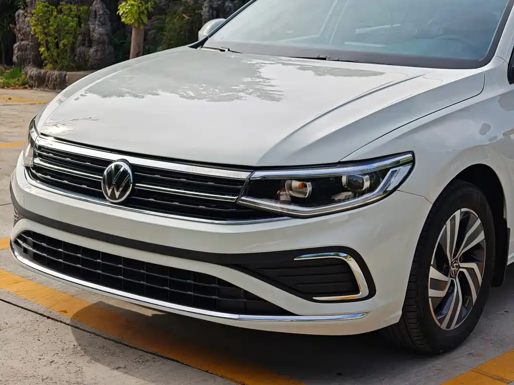 Volkswagen Bora 2025 200TSI DSG
