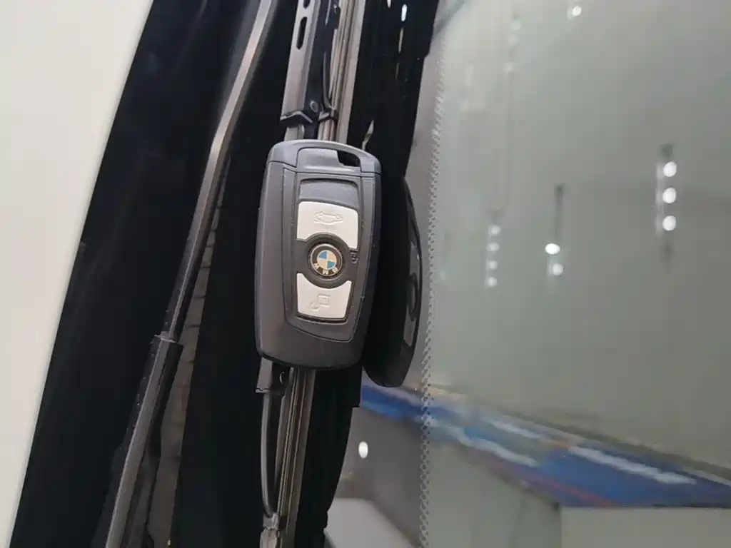 BMW 3 Series — миниатюра 9