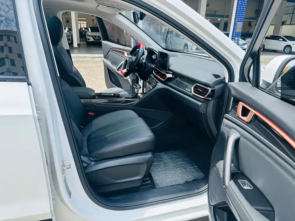 Baojun RS-5 — миниатюра 2