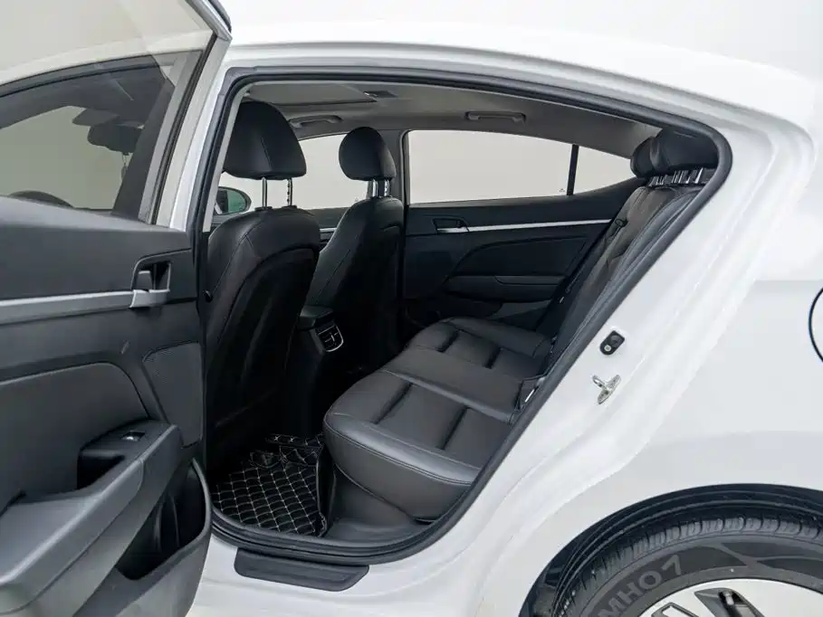 Hyundai Elantra PHEV — миниатюра 17