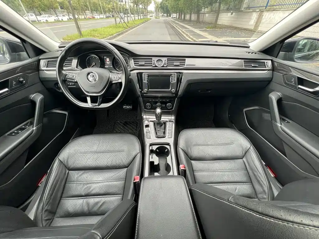 Volkswagen Passat — миниатюра 11