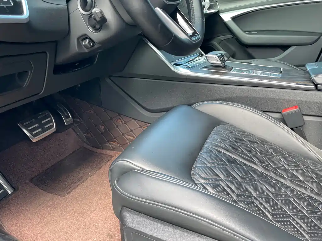 Audi A6L — миниатюра 6
