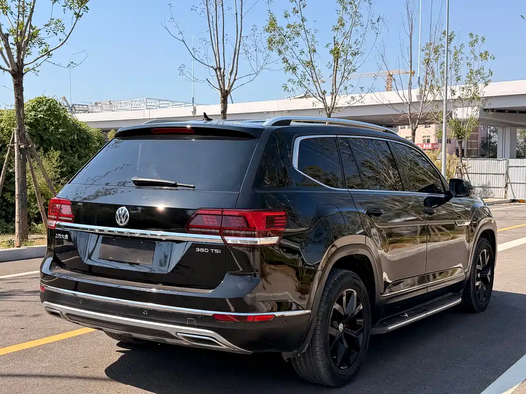 Volkswagen Teramont — миниатюра 6