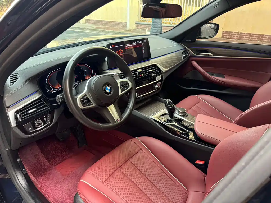 BMW 5 Series — миниатюра 8