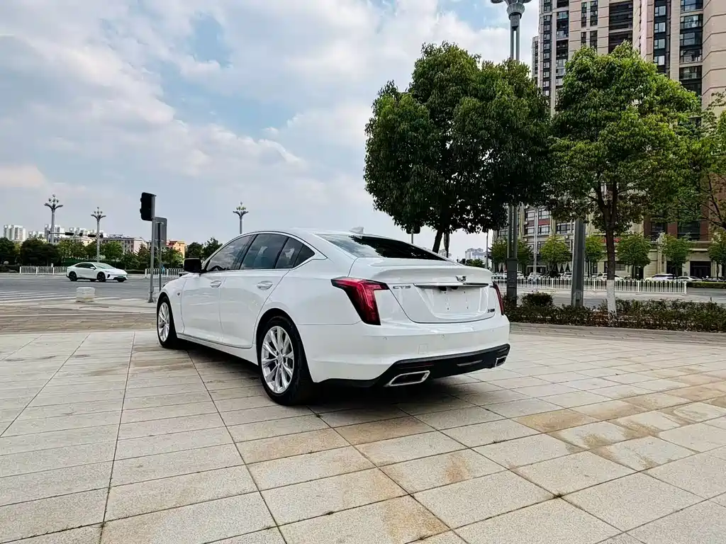 Cadillac CT5 — миниатюра 4
