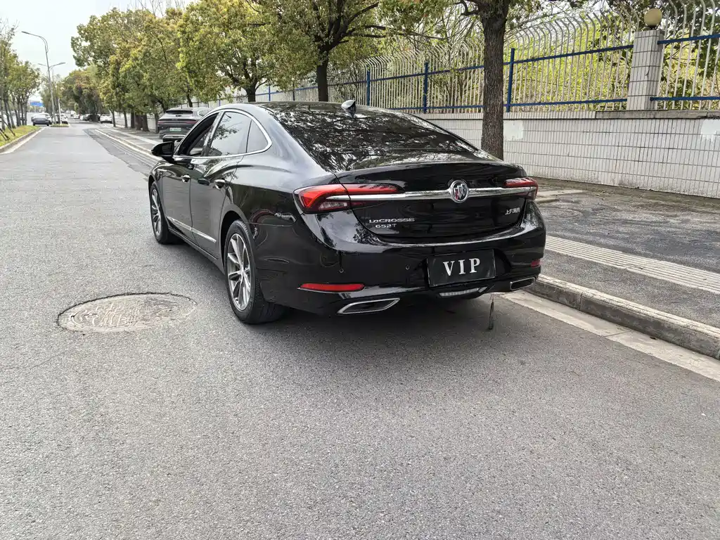 Buick LaCrosse — миниатюра 5