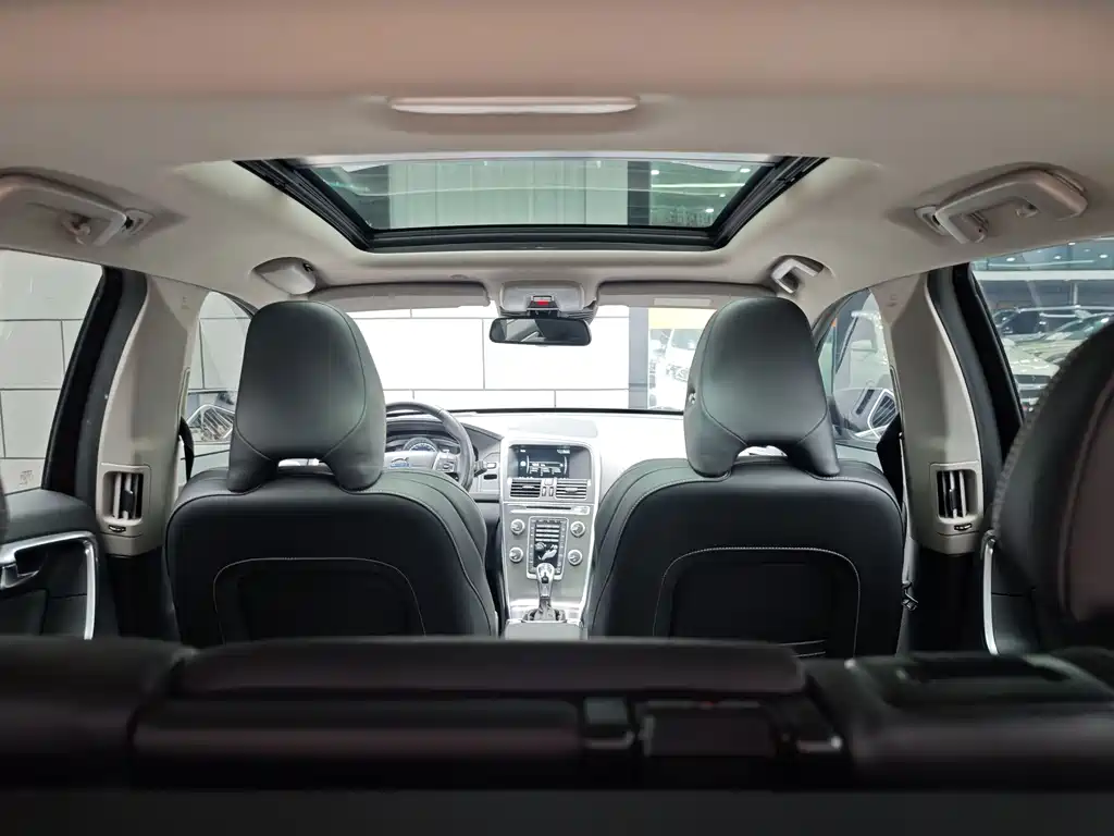 Volvo XC60 — миниатюра 19