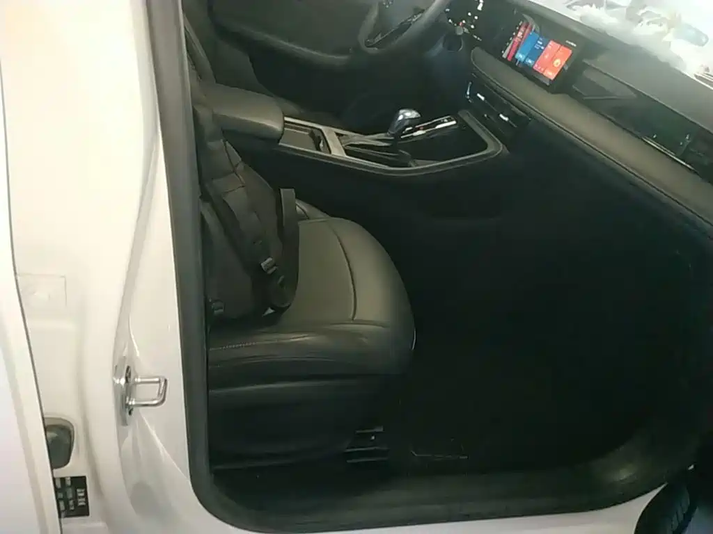 Roewe i5 — миниатюра 25