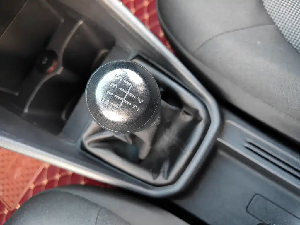 Volkswagen Jetta — миниатюра 17