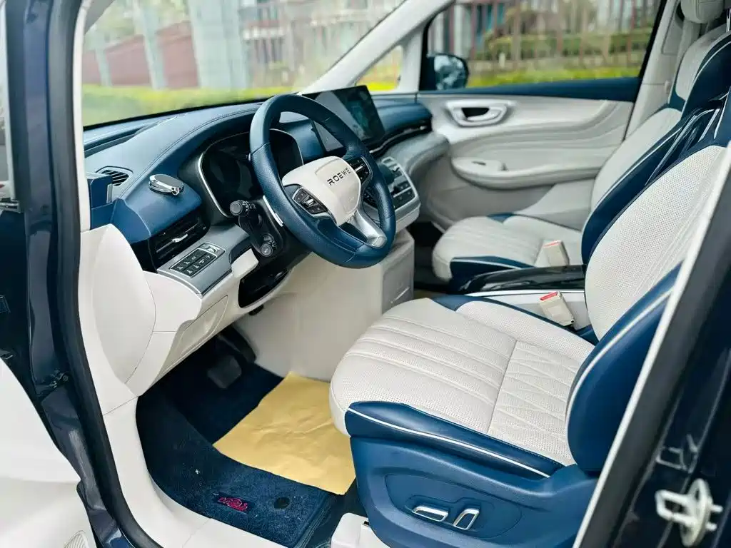 Roewe iMAX8 — миниатюра 3
