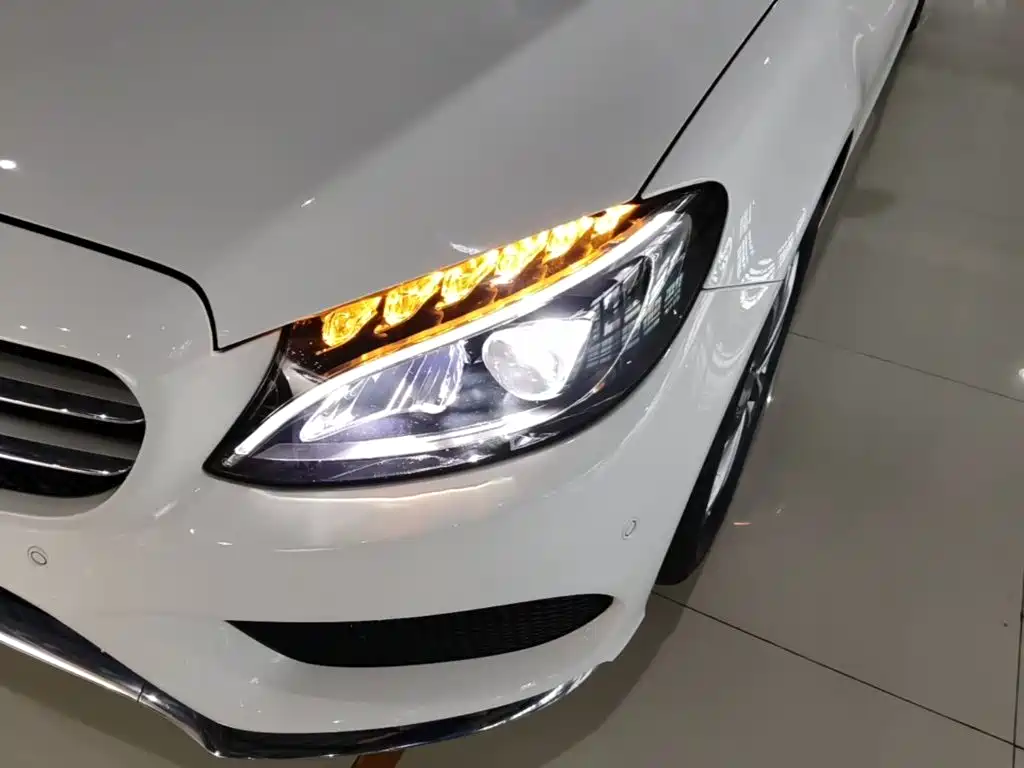 Mercedes-Benz C-Class — миниатюра 24