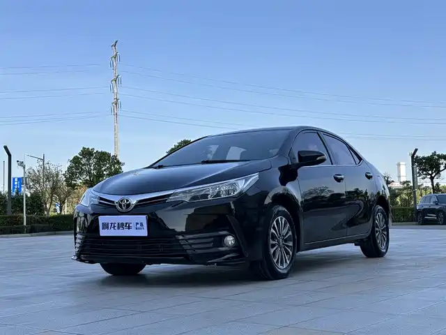 TOYOTA COROLLA 2018