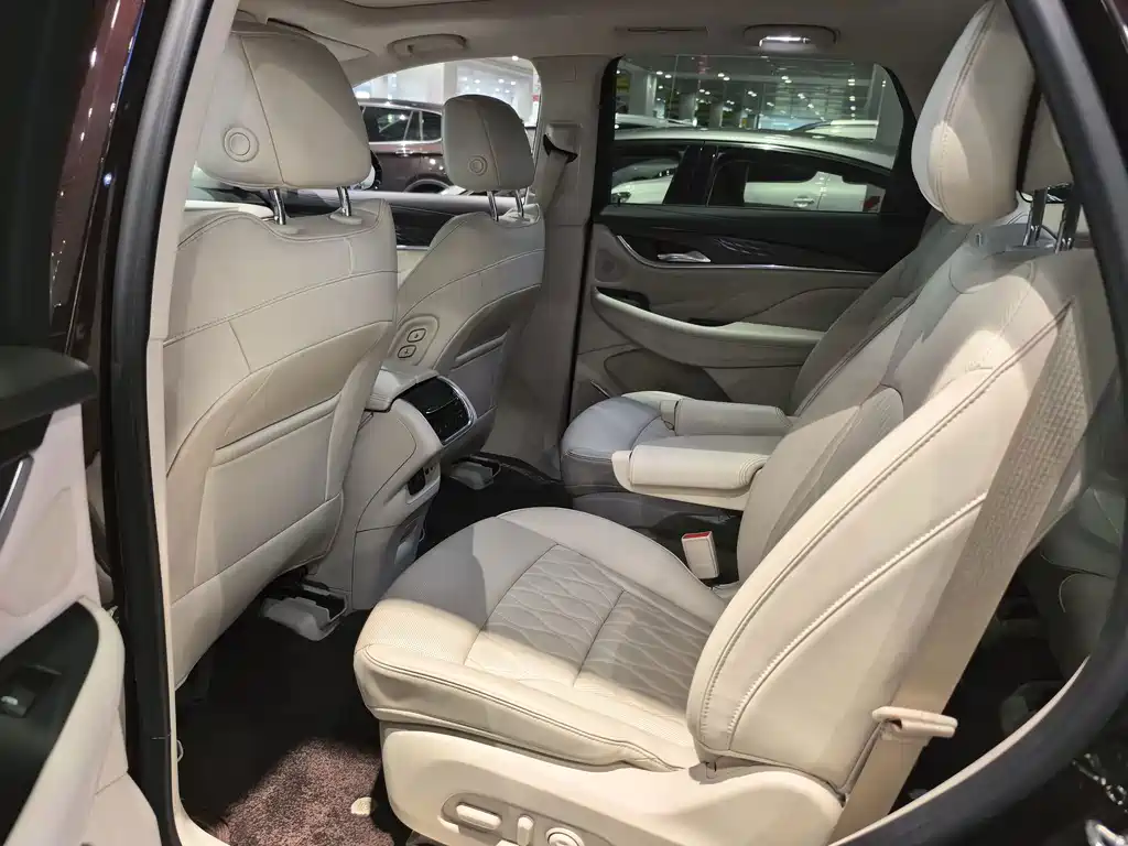 Buick Enclave — миниатюра 5