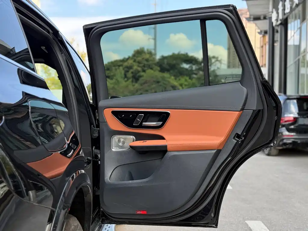 Mercedes-Benz GLC — миниатюра 27