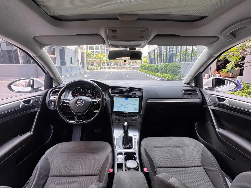 Volkswagen Golf — миниатюра 6