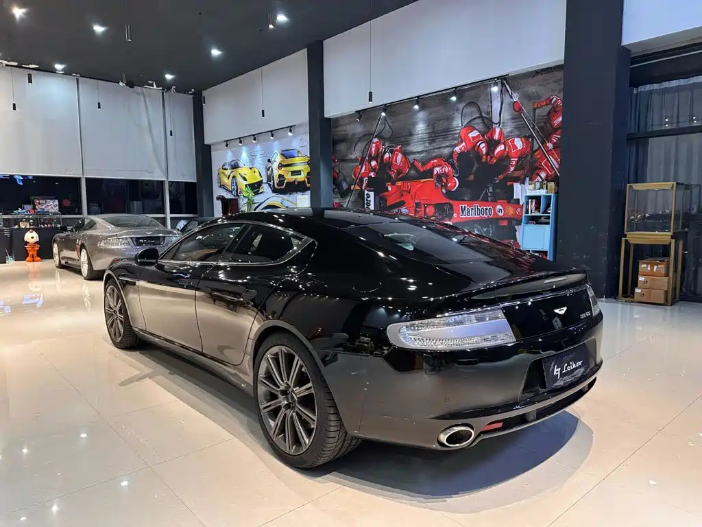 Aston Martin Rapide — миниатюра 5