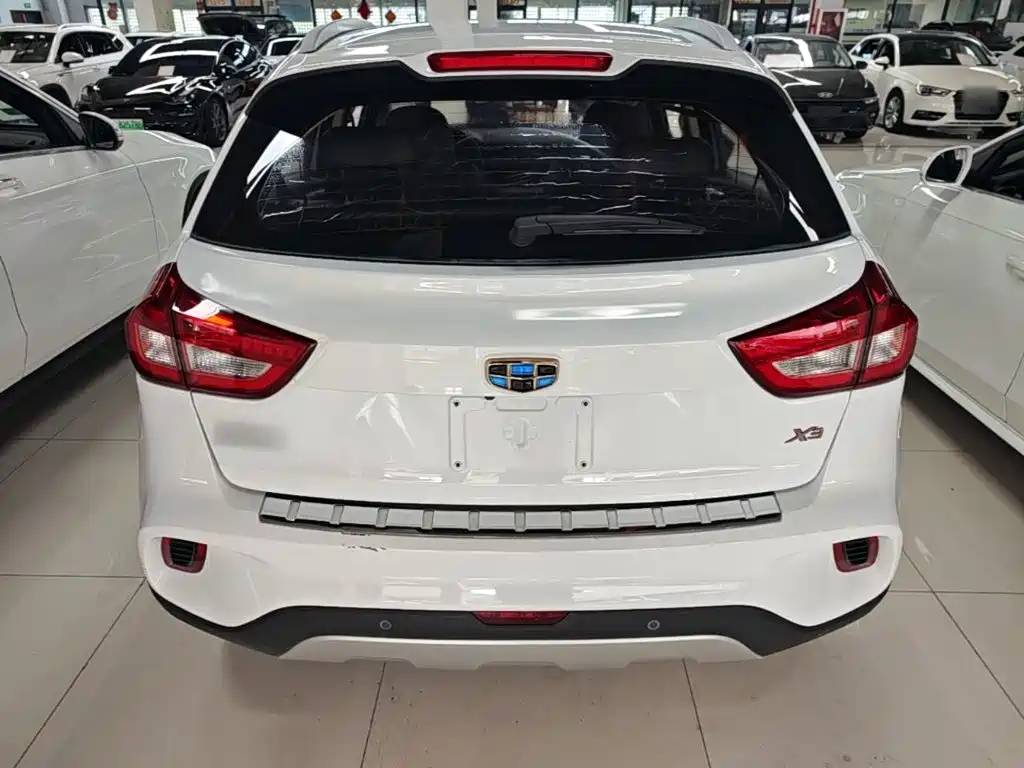 Geely Vision X3 — миниатюра 6