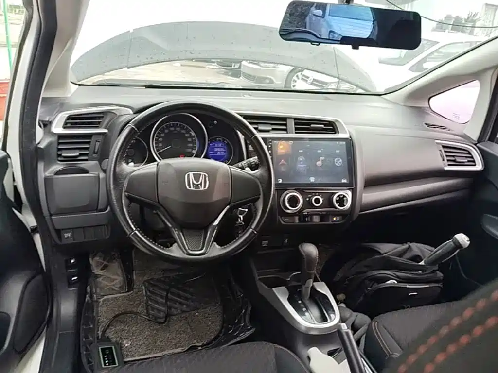 Honda Fit — миниатюра 10