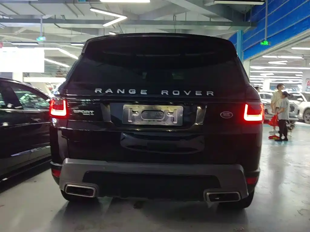 Land Rover Sport PHEV — миниатюра 6
