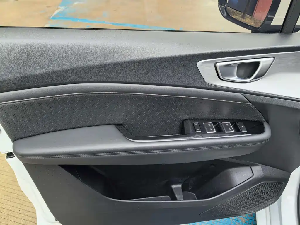 Wuling Jiachen — миниатюра 16