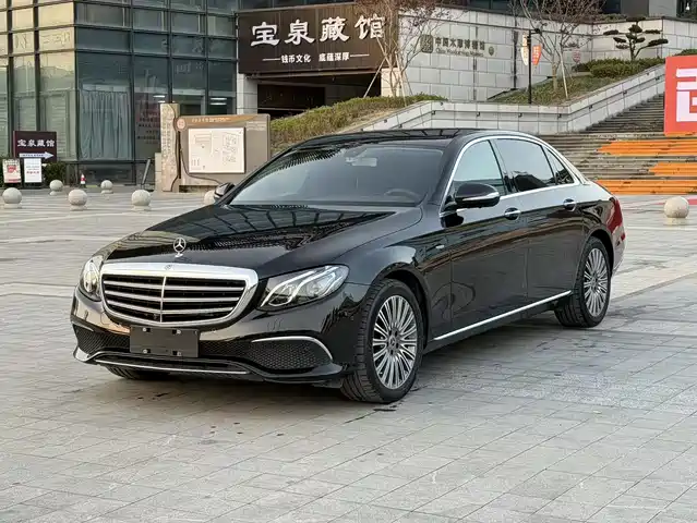 MERCEDES BENZ E CLASS