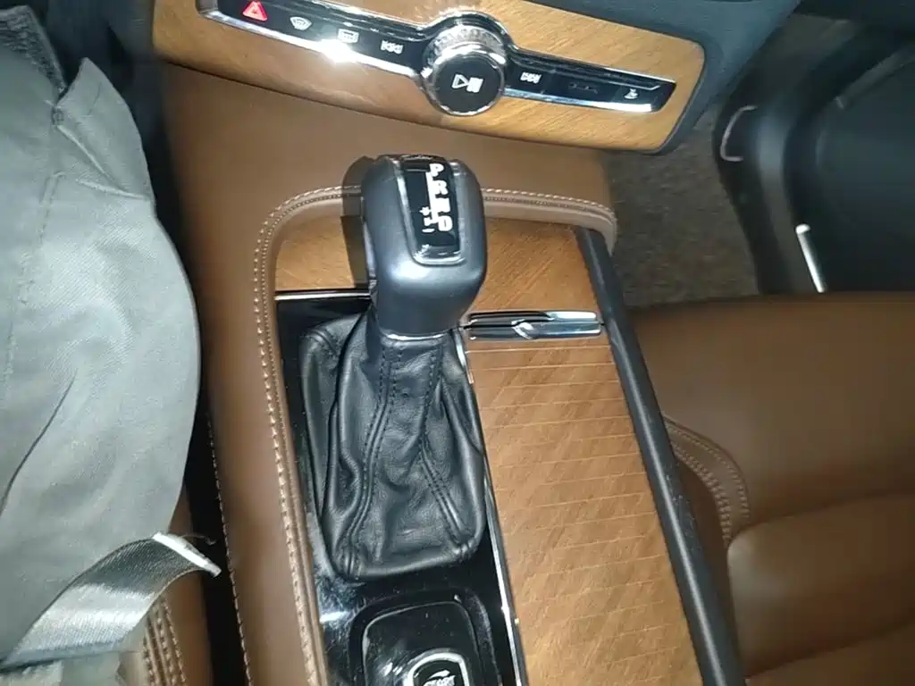 Volvo XC90 — миниатюра 14