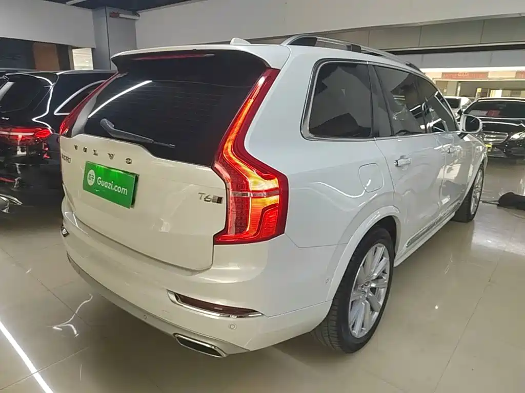 Volvo XC90 — миниатюра 7