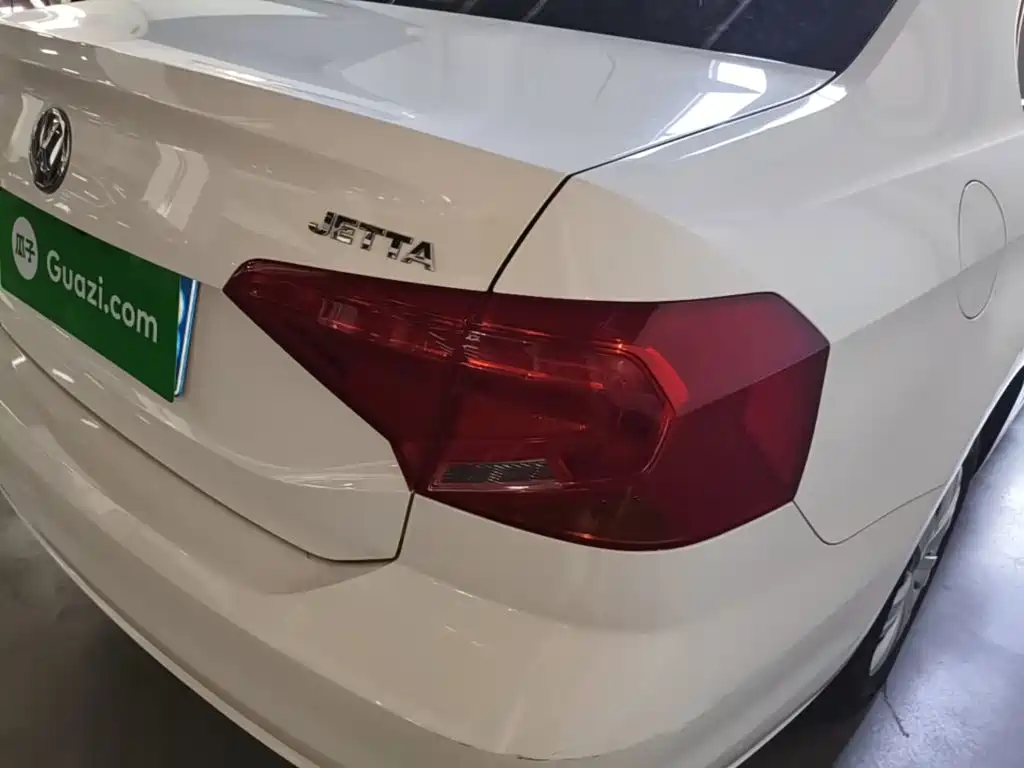 Volkswagen Jetta — миниатюра 8
