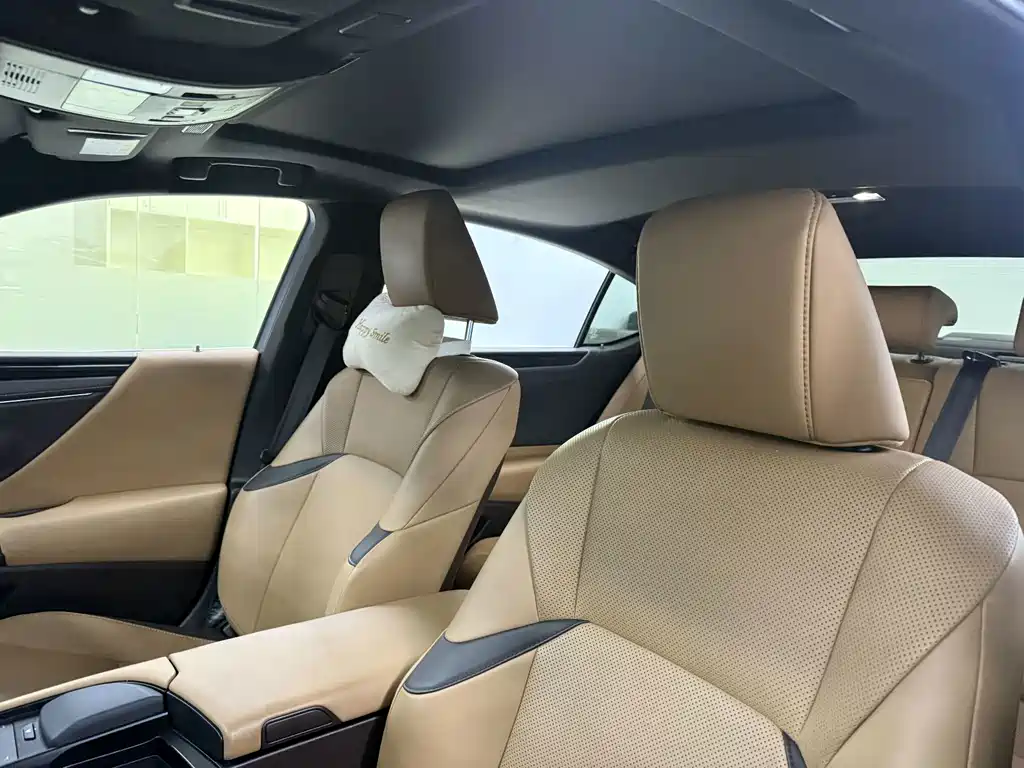 Lexus ES — миниатюра 12