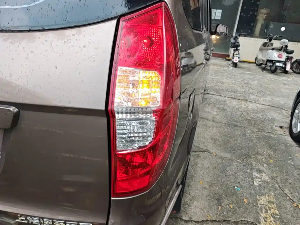 Wuling Hongguang — миниатюра 8